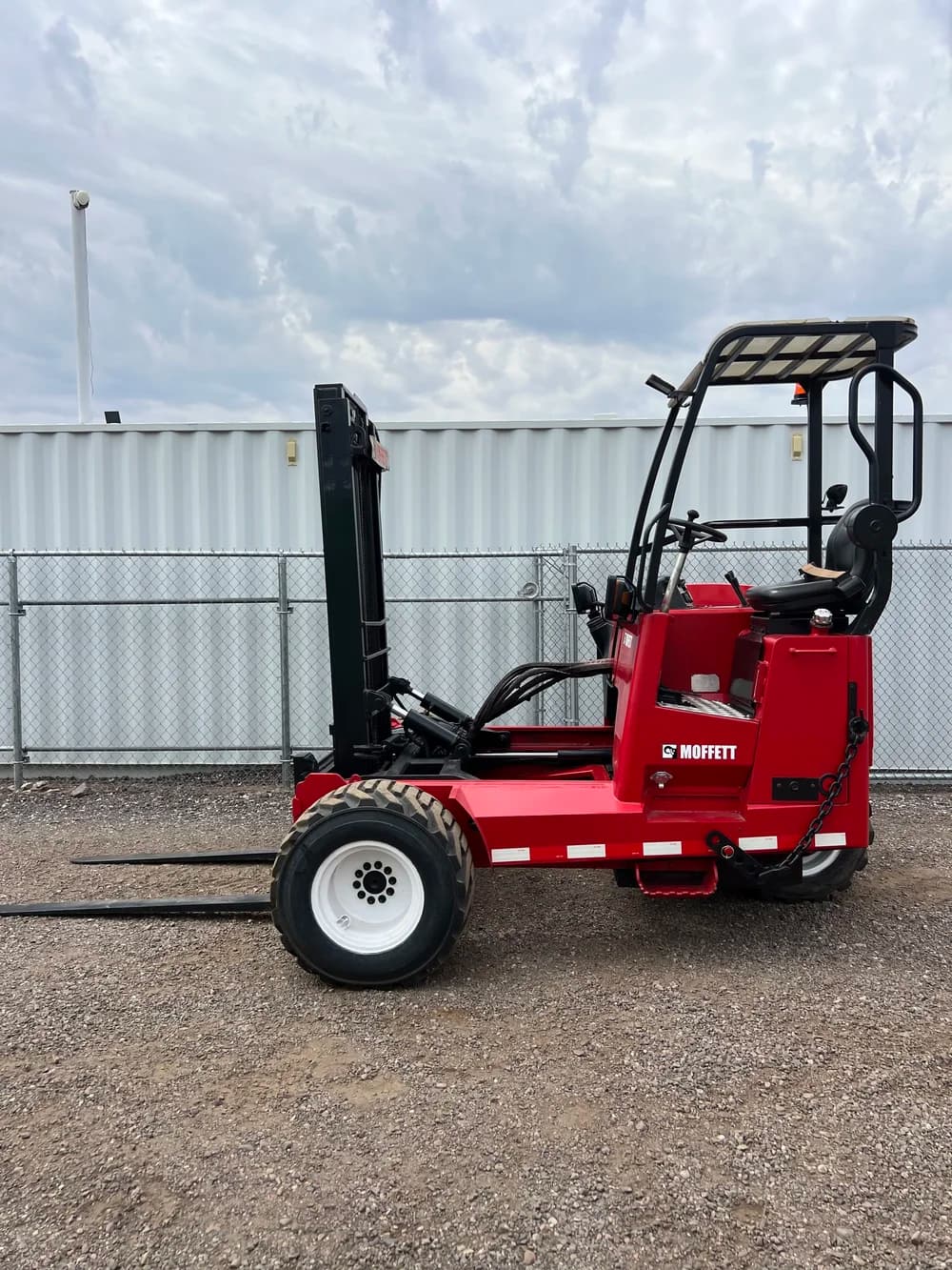 2007 Moffett M80BC